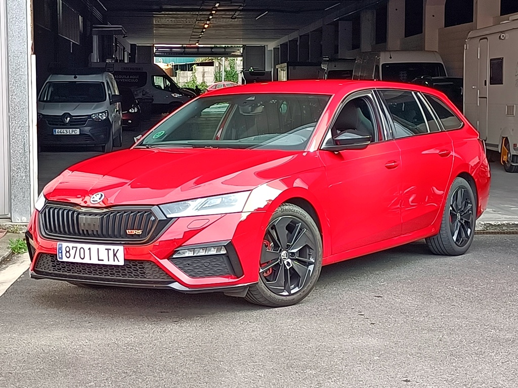 Skoda Octavia Combi 2.0 TSI 245CV DSG RS de ocasión