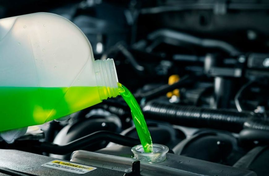 Importancia del líquido refrigerante o anticongelante en el mantenimiento del motor del coche