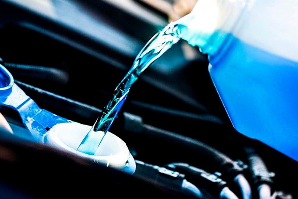 Colores del líquido refrigerante y su significado en el mantenimiento del vehículo