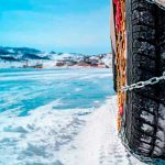 Cadenas o fundas para la nieve: ¿qué es mejor para tu coche?