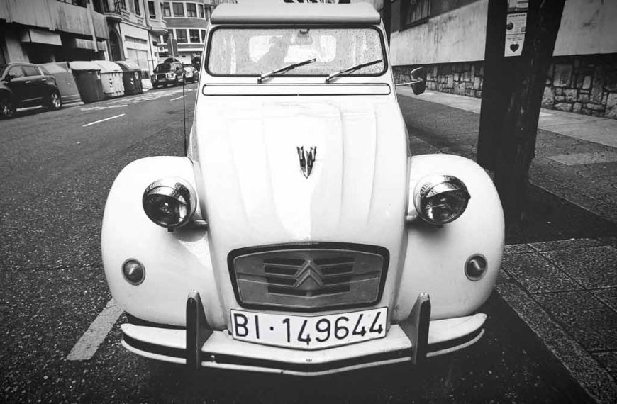 Coche clásico exento de la ITV matriculado antes de 1950