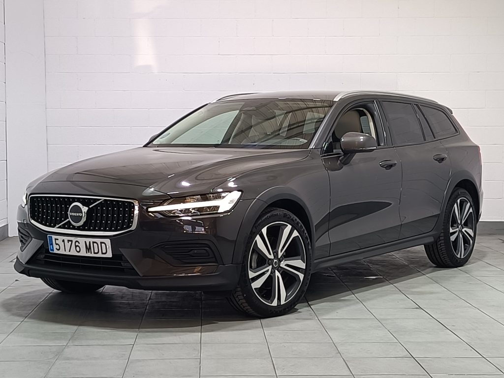 Volvo V60 Cross Country 2.0 B4 (D) AWD Core Auto