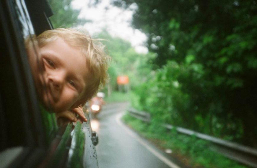 consejos para prevenir los mareos durante un viaje en coche