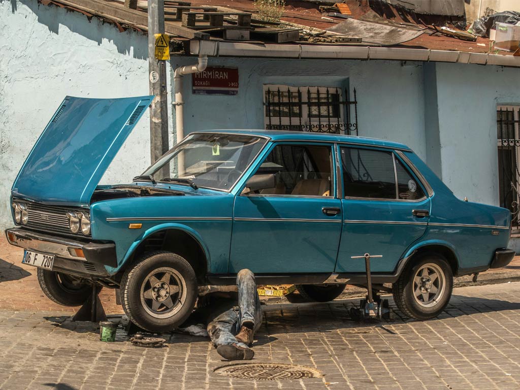 🔧 ¿Qué reparaciones puedes hacer tú mismo en un coche… y cuáles no?